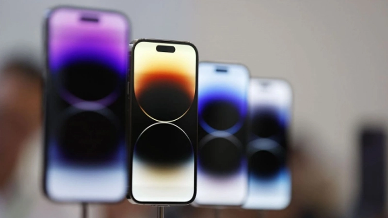 Cú bắt tay bom tấn giữa Apple và Goldman Sachs: Không màng tới lợi nhuận, mục tiêu là 'nhốt' 2 tỷ người dùng iPhone trong hệ sinh thái khổng lồ, đe doạ ngân hàng truyền thống